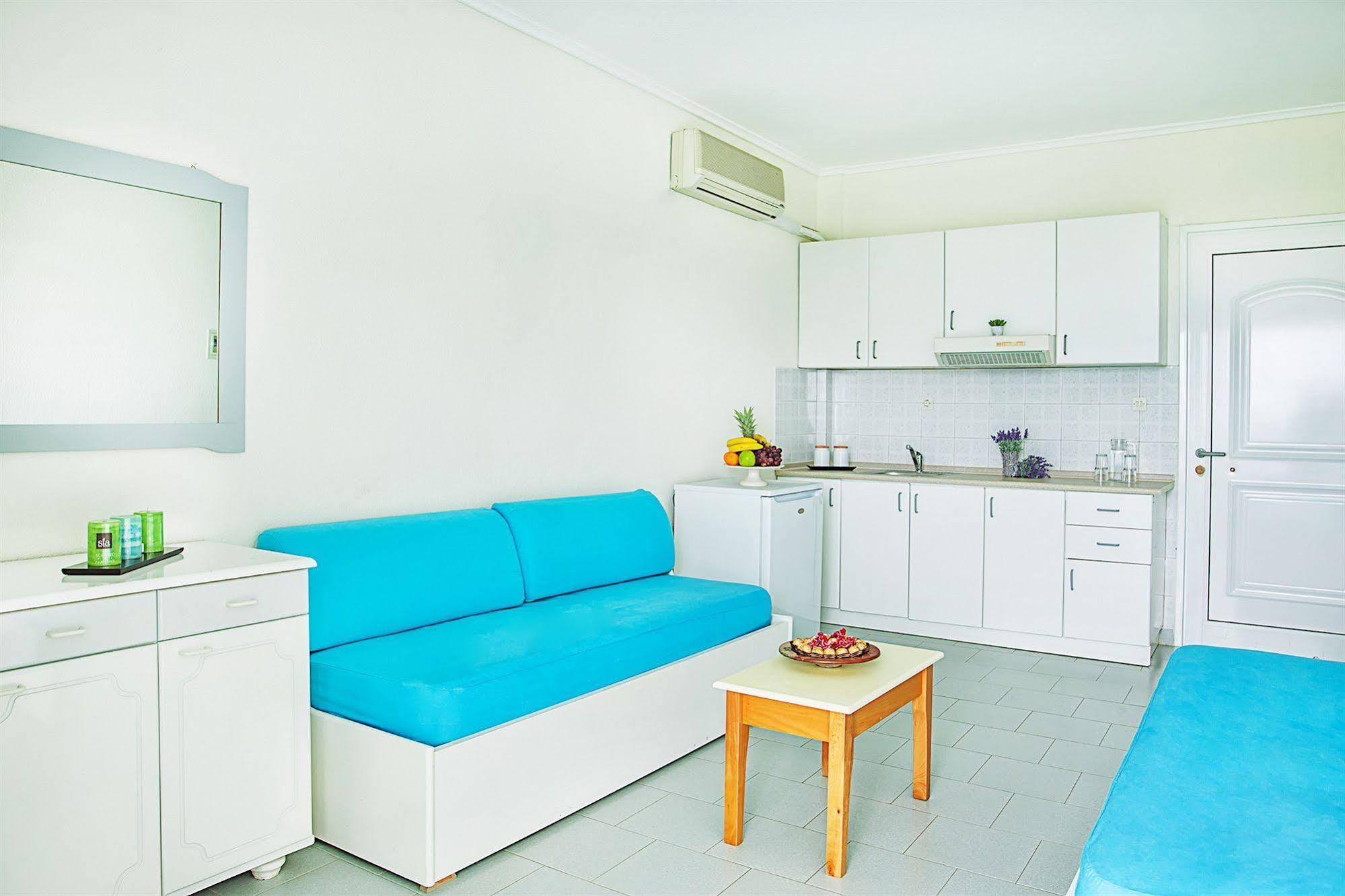 Xenios Port Marina 3*