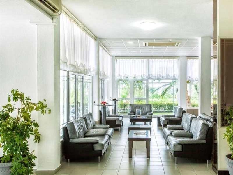 Hotel Xenios Port Marina 3*