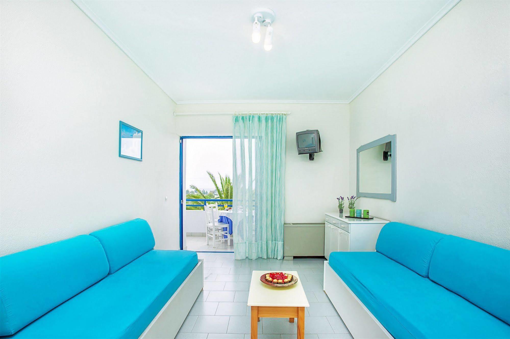 Xenios Port Marina Hotel