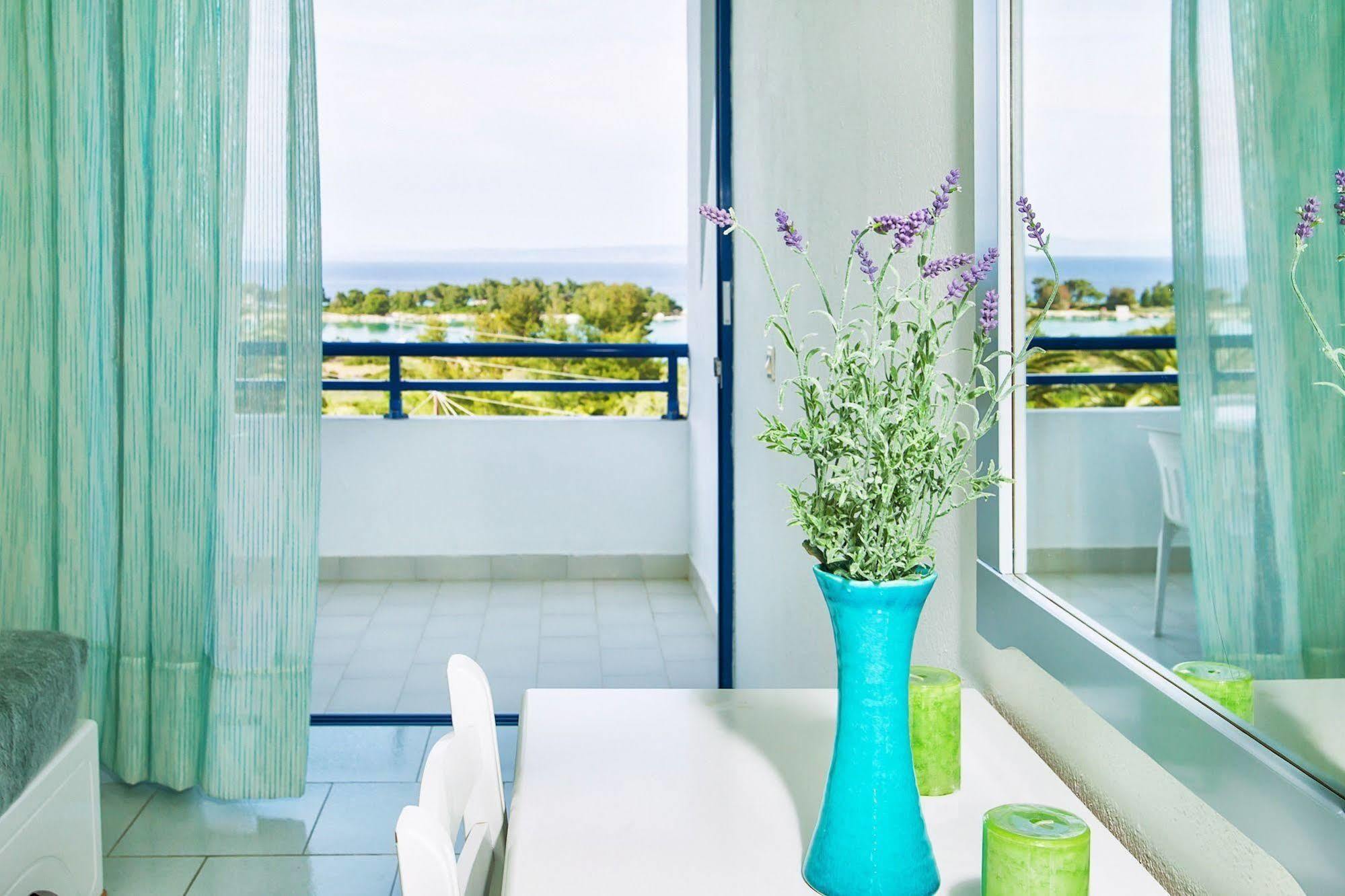 Xenios Port Marina Hotel 3*